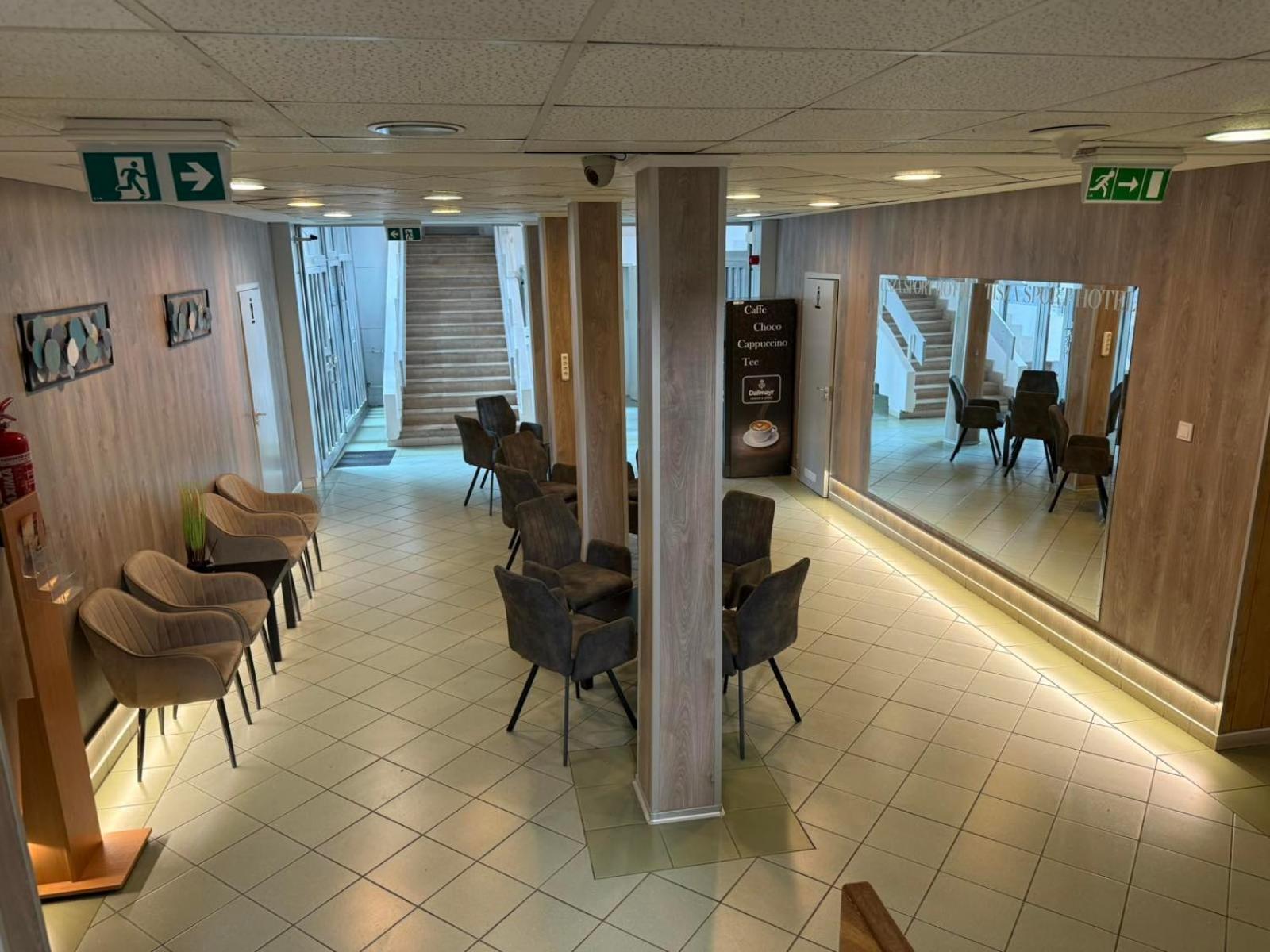 Tisza Sport Hotel Szeged Esterno foto